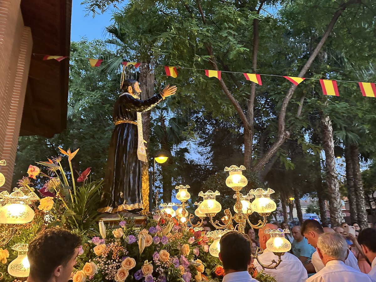 Anoche celebramos el día de San Cayetano, fundador de la Orden de Clérigos Regulares Teatinos y conocido por sus devotos como el patrono del pan y del trabajo.

Gracias al pueblo de Monteagudo por hacerlo tan bonito❤️