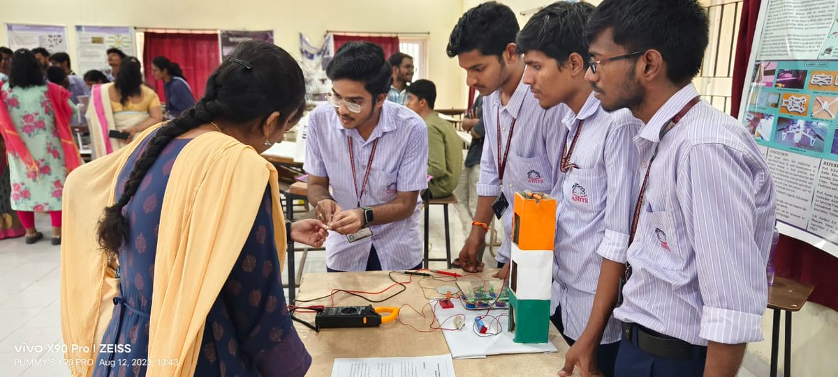LVSJRamaraju's tweet photo. Hello Guys👋, 
"Exciting News! Just Completed an Amazing Project

As I am the team leader, I learned how to encourage and motivate my team members and some important leadership qualities

 Thank you team members, colleagues,  mentors who supported me throughout the project. https://t.co/tIFhBc9l6b