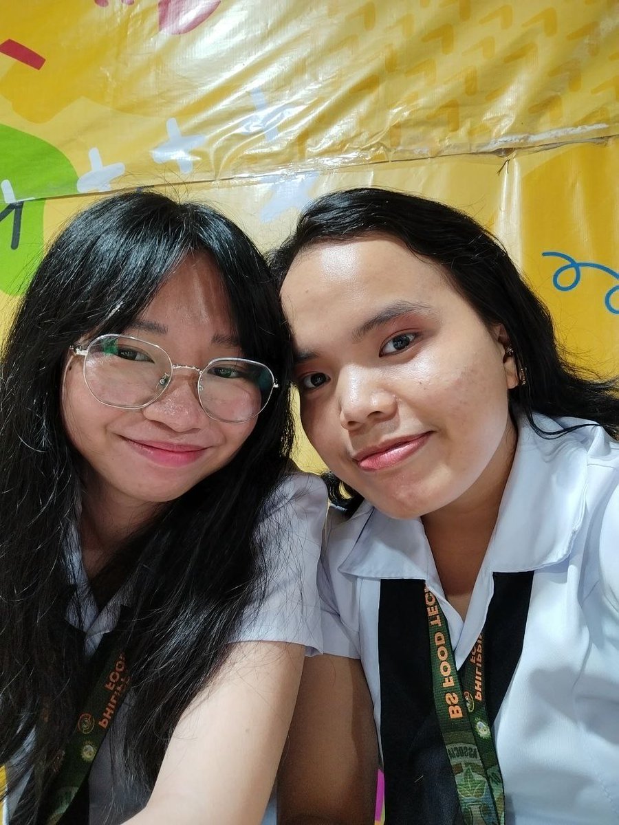 harayil's tweet photo. 2nd year na mga anak ni beth at emy https://t.co/kglOYyd2Fr
