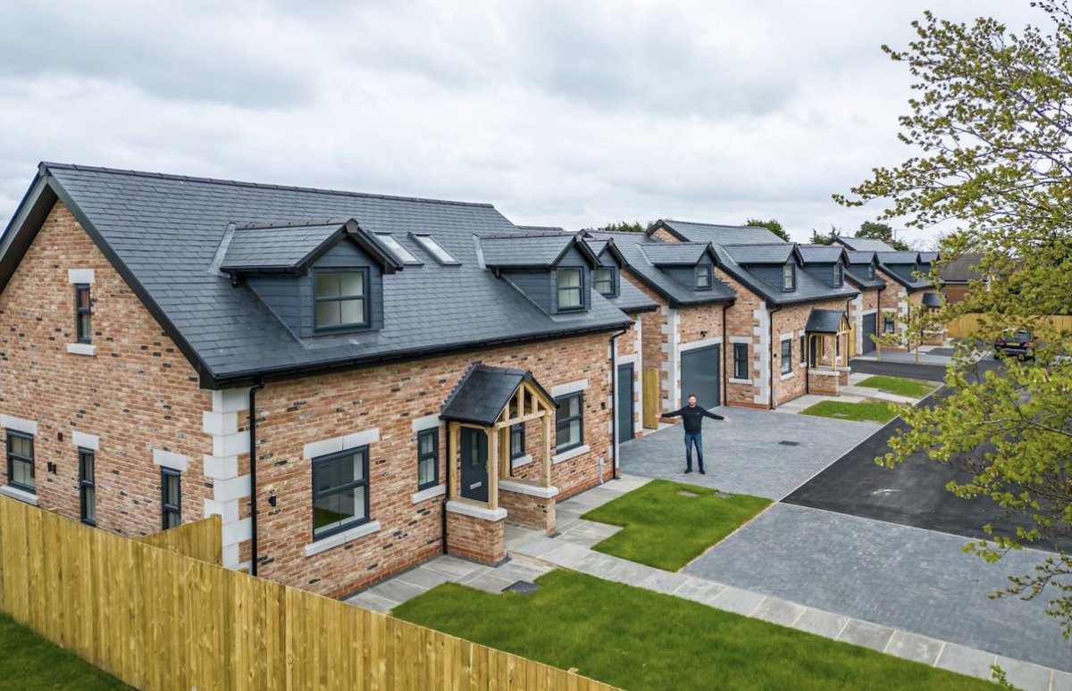 Delighted with the ‘finished article’ on these fabulously well presented bungalows in Stannington 🫶
Planning secured by Tony Carter MRTPI  at Carter-Smith Planning Consultants