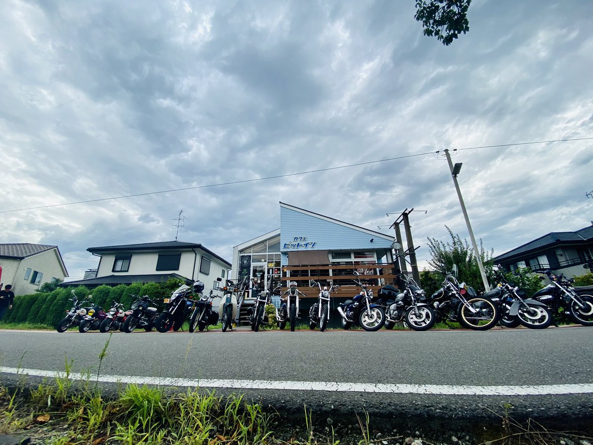 romesama_'s tweet photo. マグナjazzミーティング(他車種可)
夏の陣 IN 愛知県
会場:ライダースカフェ ピットイン
に参加してきました♪
他の方のバイクにも乗り合いっこして楽しんで来ました😊
#マグナ50
#jazz
#ゼロハン
#原付
#4mini
#2mini
#50cc https://t.co/9jppA0McvW