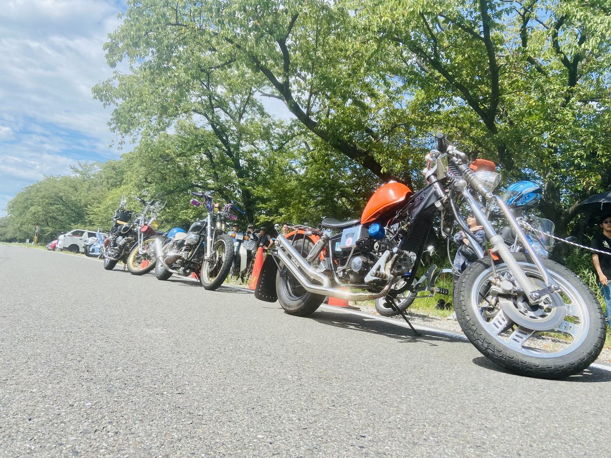 romesama_'s tweet photo. マグナjazzミーティング(他車種可)
夏の陣 IN 愛知県
会場:ライダースカフェ ピットイン
に参加してきました♪
他の方のバイクにも乗り合いっこして楽しんで来ました😊
#マグナ50
#jazz
#ゼロハン
#原付
#4mini
#2mini
#50cc https://t.co/9jppA0McvW