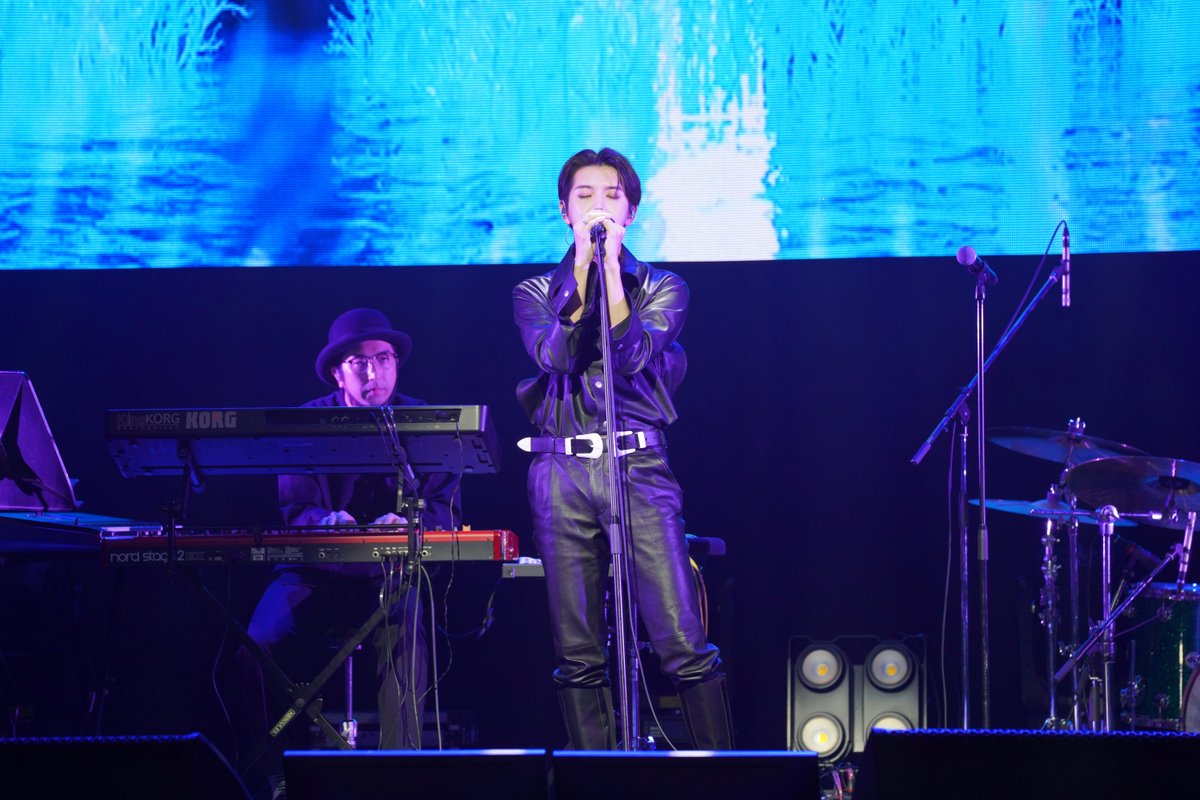 KPOPFAVE_'s tweet photo. .@REN_BPM from @NUESTNEWS had his concert "#Rendezvous" at the ZEPP SHINJUKU (TOKYO) in Japan on Aug 13! 🎙He played 'Ready to Move', 'Autofill', 'PARADISE', and more of his solo songs, as well as #NUEST's 'Beautiful Ghost', 'FACE', etc for the J fans! #NUEST #REN #렌 #CHOIMING https://t.co/hBQGz3y3Km