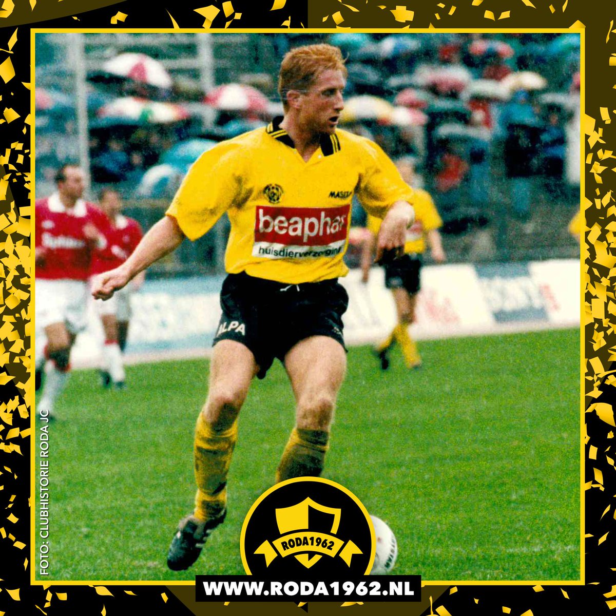 ⚒️🥳 Arno Doomernik is jarig!

Fungeerde als onmisbare stofzuiger op het middenveld in een uiterst succesvolle periode. Werd oa 2e in 1994/95, pakte de beker in 1997 én tijdens zijn allerlaatste Roda-wedstrijd in 2000. De karaktervoetballer kwam tot 226 duels. #rodajc #roda1962