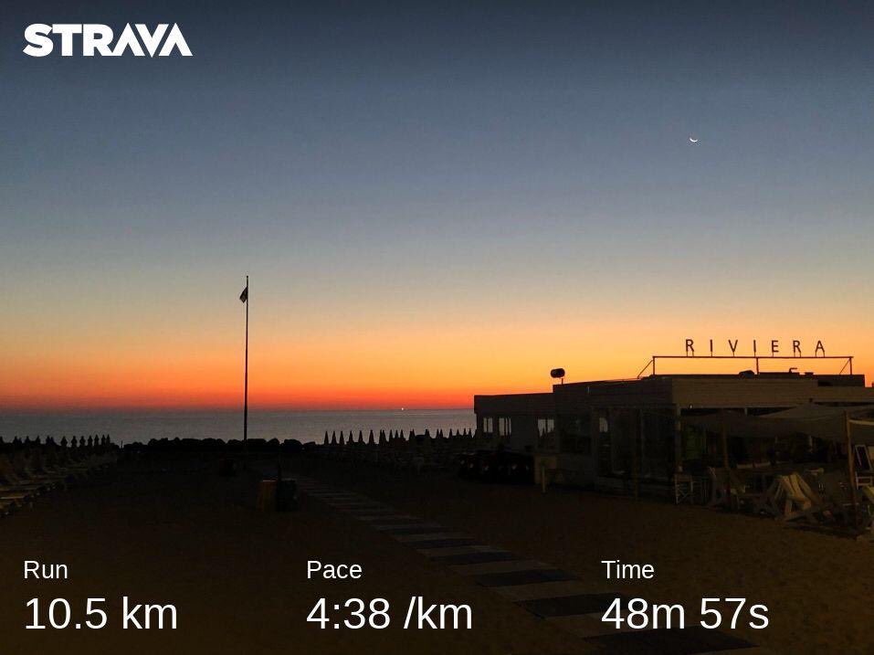 pixedelic's tweet photo. Albe d’agosto @runlovers #running https://t.co/Yn9b5wRlGP