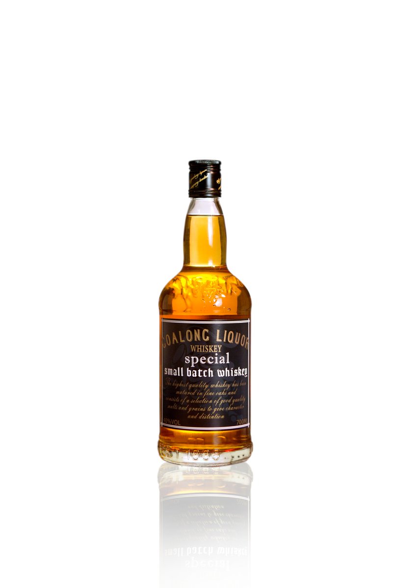 YJing6671's tweet image. Hi everybody. Didn't see you for a long time.I enjoyed a wonderful weekend and found a cool spirit!  It called small batch whisky. Let's explore it together!
#whisky##whiskey##spirit##goalongliquor##spiritlovers#