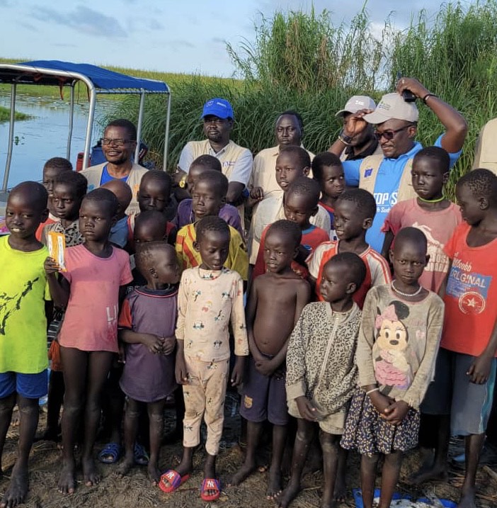 CareSouthSudan's tweet image. CARE with funding from ECHO took an 11 hour boat ride to the island of Biathagany with consortium partners ACF,SMC &amp;amp; IMC for a monitoring visit. CARE is providing lifesaving Health, WASH, Nutrition and Protection assistance in the hardest to reach areas in Twic East.