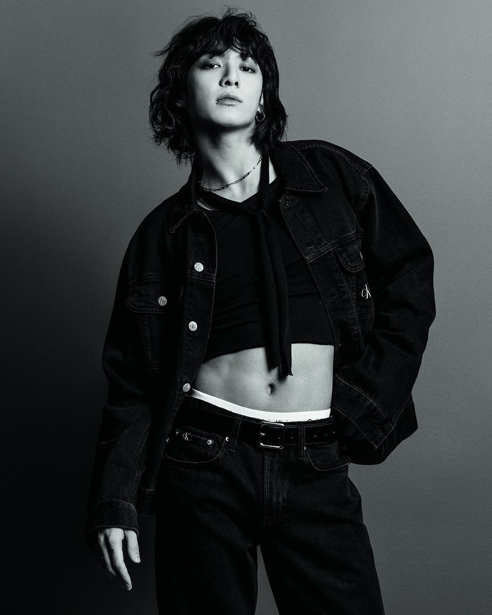 taekookfolder's tweet photo. SEXY, HOT, ETHEREAL, STUNNING, PERFECTION🖤 https://t.co/r6sX3bZDw6