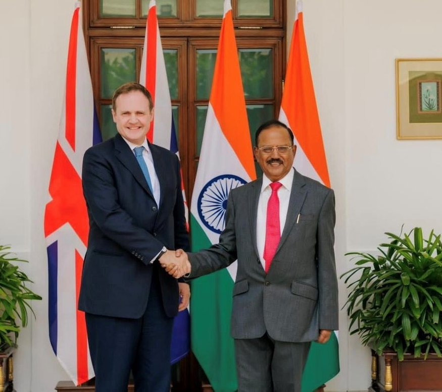 AlexWEllis's tweet photo. Great to have @TomTugendhat back in Delhi, a regular visitor for 15 years, to advance 🇬🇧🇮🇳 work against extremism, fraud, state threats, and dealing with risks, to secure the #LivingBridge shared by our countries and our peoples. https://t.co/3uo2Dvvryd