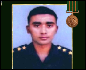 #LestWeForgetIndia 
Captain A Rahul Ramesh, #ShauryaChakra (P) 72 RCC #CorpsOfEngineers made the supreme sacrifice facing a daunting task during road construction during the Uttarakhand floods On 14 Aug in 2012   Remember the service & gallantry of the #IndianBrave #JaiHind