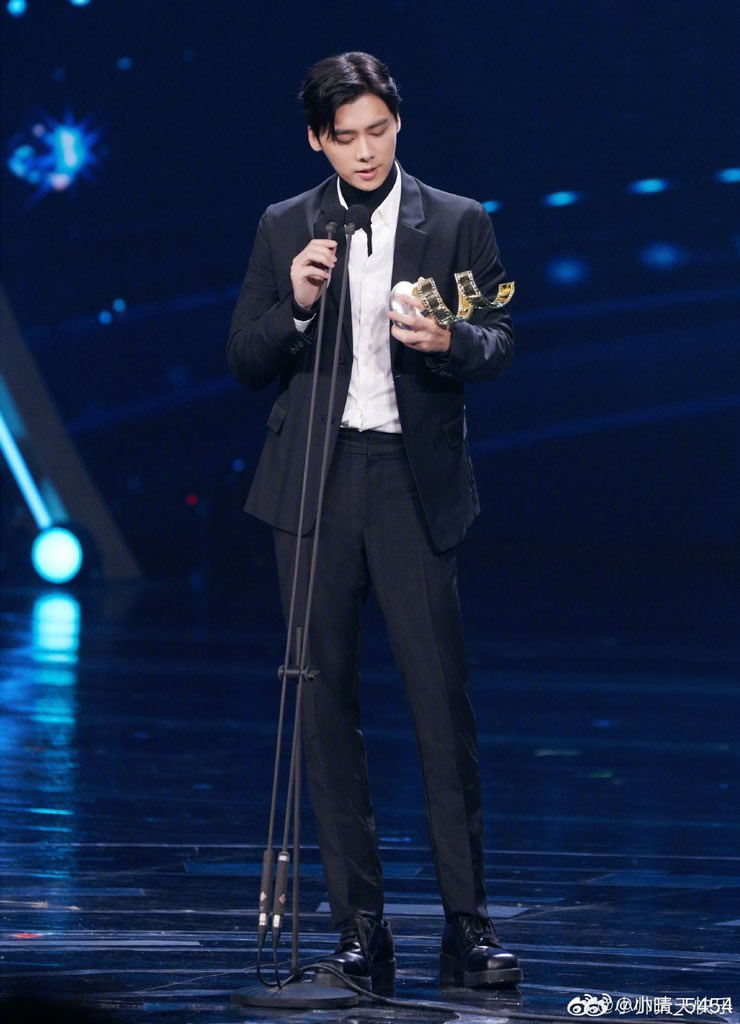 Mintblue117H's tweet photo. miss you

#LiYifeng #李易峰 #LYFENG #lyf #이역봉 #りいふう #หลี่อี้เฟิง #リー・イーフォン #LýDịchPhong #loveyouforever https://t.co/b2djWtzKNG