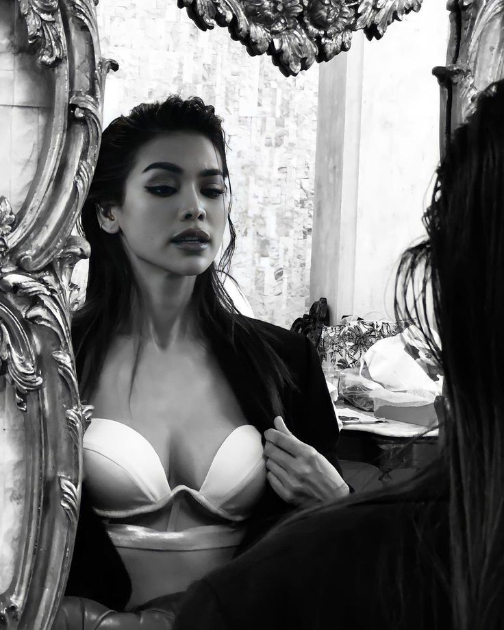 U T A R I. tweet media