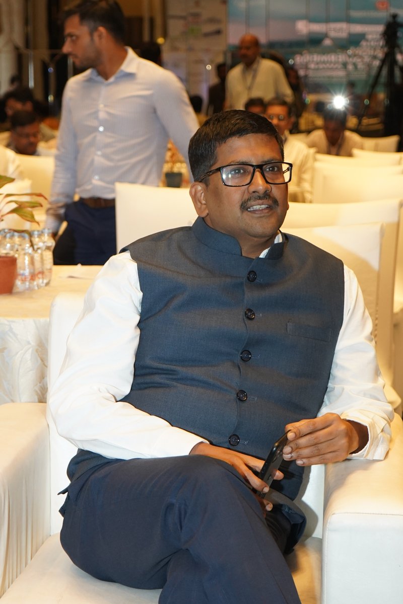 Apacnewsnetwork's tweet photo. We thank Sh. Nikunj Kumar Srivastava, IAS, Principal Secretary, Dept of Science &amp; Technology, GoMP as the esteemed 'Program Mentor' for his guidance to make '4th APAC India Digital Empowerment Meet &amp; Awards - MP' a grand success. 
#IDEMMP #APACGovernance #MadhyaPradesh @NikunjIAS https://t.co/Cgde9B0z6t