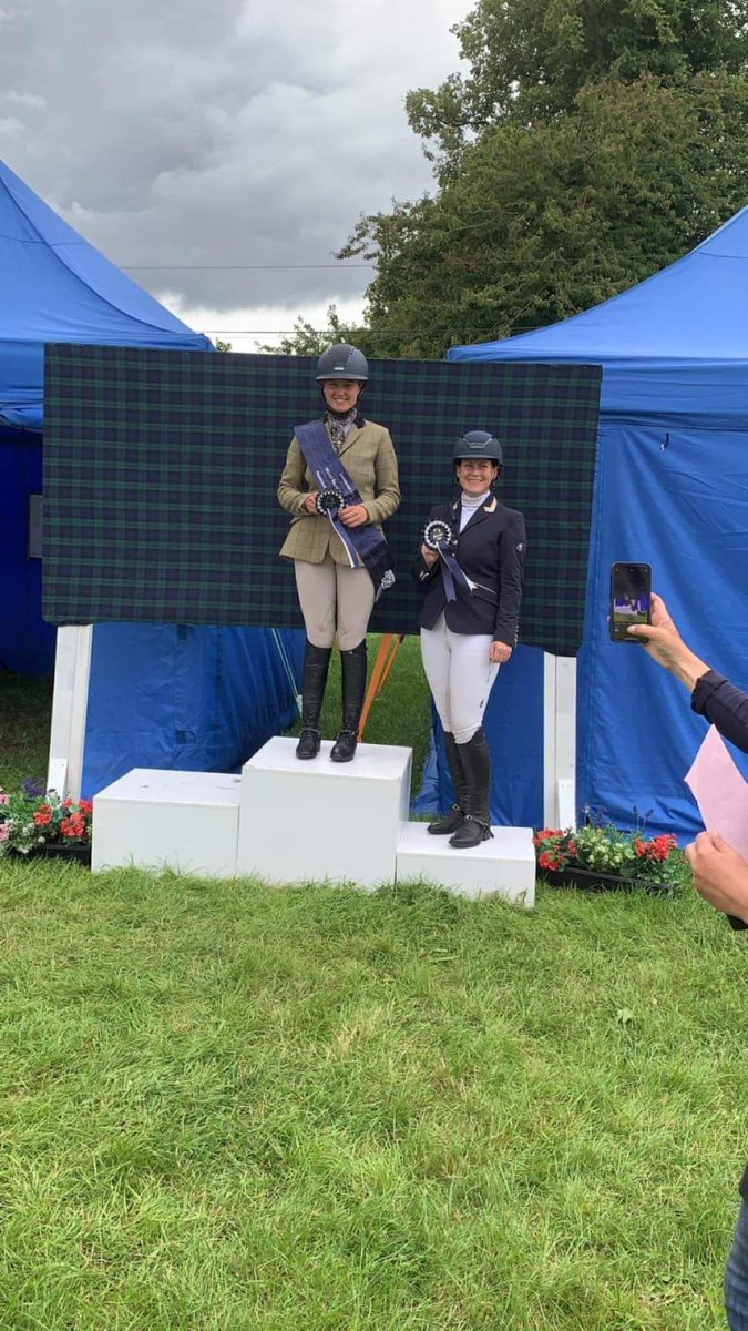 Winner today, qualified for Badminton. Very proud dad moment 😎🥂