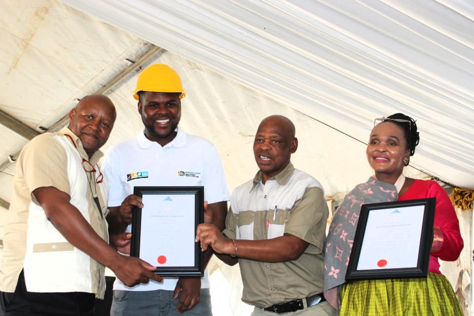 KZNDoHS's tweet photo. It was another installment of hectic service delivery as KwaZulu-Natal MEC for Human Settlements and Public Works Sipho "KK" Nkosi visited two municipal districts and three local municipalities  this weekend starting Friday the 11th of August and Saturday the  12th of August. https://t.co/8Gj2w0ulpb