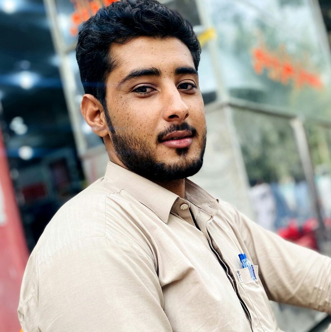 VBMP5's tweet photo. کمبر بلوچ ولد  محمد کریم جو کہ کولواہ  کے رہائشی ہے  اور Fsc کی اسٹوڈنٹ ہے کل  رات ایک بجے شارجہ ہوٹل  کویٹہ سے اسے جبری طور پر لاپتہ کردیا گیا ۔
#SaveQamberBaloch https://t.co/ke4fcgHUIZ