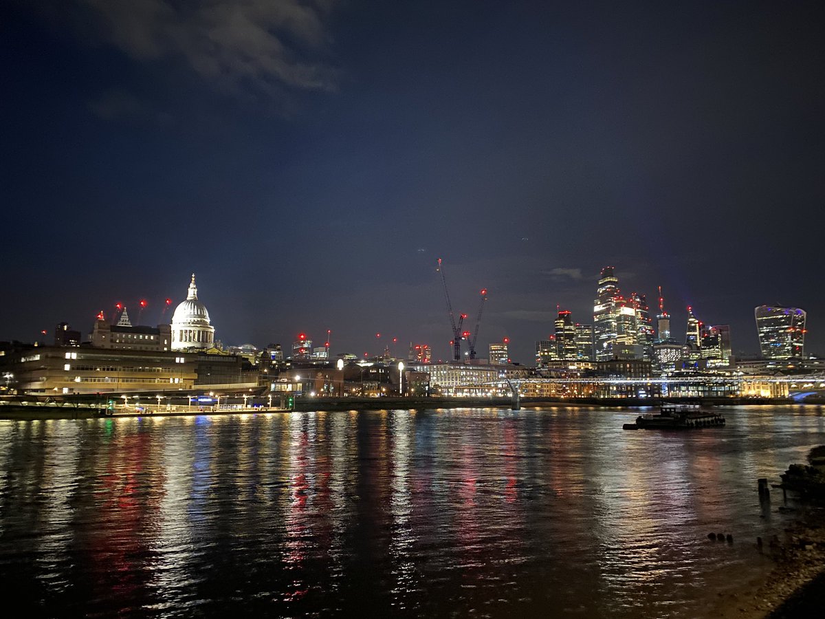 Adamtmurphy1's tweet photo. Last night in London, what a place for opportunity #london #construction #facilitiesmanagement #fm #projects https://t.co/VkJuerRTaV