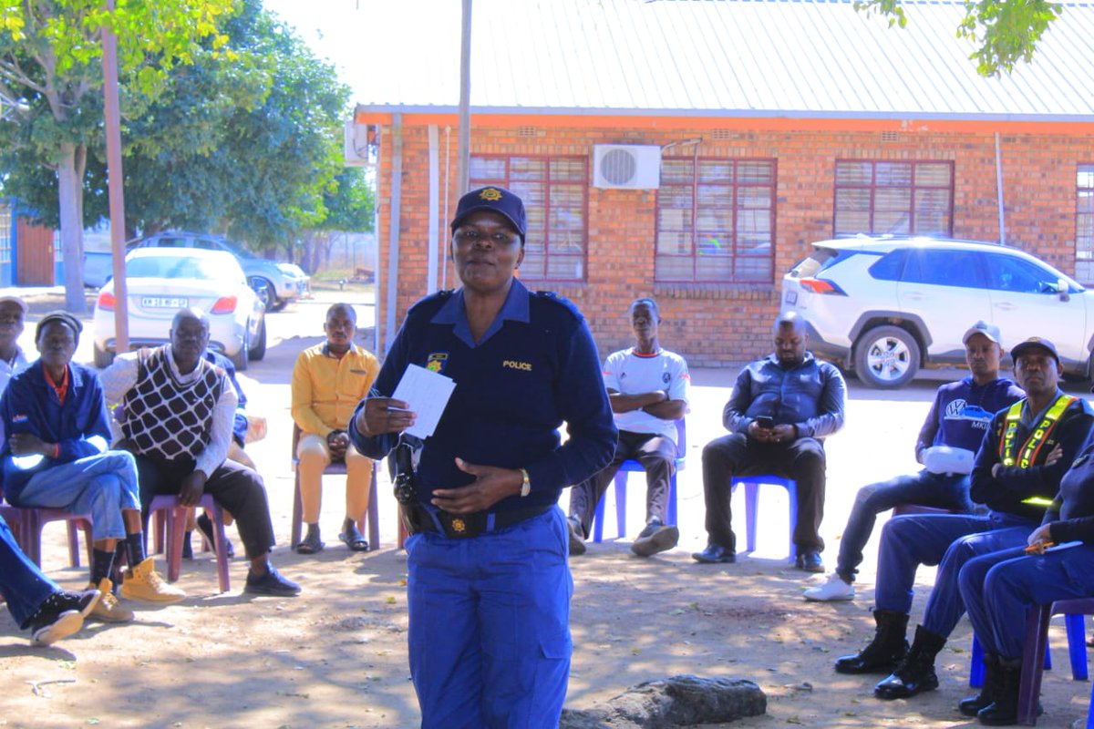 SAPoliceService's tweet photo. #sapsLIM #SAPS Giyani conducted a #CrimeAwareness campaign on 13/08 at Hivuyeriwile commercial school at Dzingidzingi village outside Giyani. Community informed about #PartnershipPolicing and the election process of the #CommunityInBlue Patrollers that is currently underway at the village. #RuralSafety ME