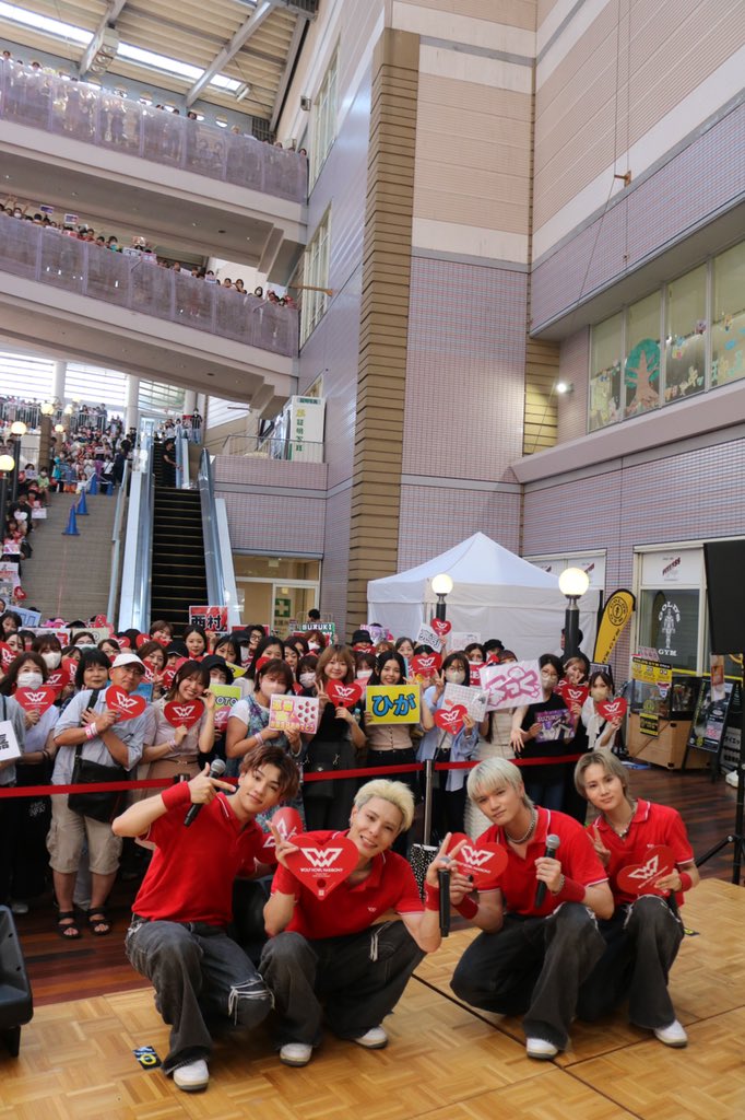 WOLFHOWLHARMONY's tweet photo. WOLF HOWL HARMONY 
-iCON Z 夢者修行-

2023.8.14.(月)
【福岡】筑紫野ベレッサ

1部にお越し下さった皆さま
ありがとうございました！！！

皆さんにお祝いしてもらって
SUZUKIとても嬉しそうでした🫶🏻❤️‍🔥

2部はこの後17:00〜
お待ちしております🐺✨✨

#WHH夢者修行 
#WHH https://t.co/axSD5bPImq