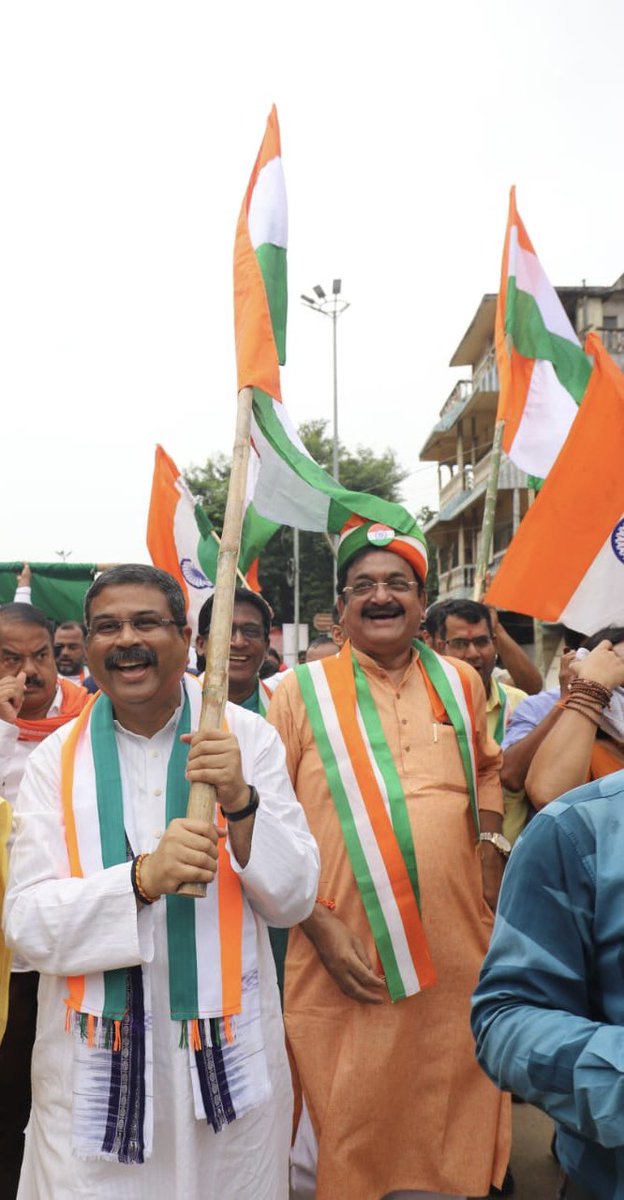 dpradhanbjp's tweet photo. Soaking in the spirit of #HarGharTiranga in Bhubaneswar with pride! 

Patriotic fervour reverberates across the country. 
#JaiHind https://t.co/XgmpZIxuDz