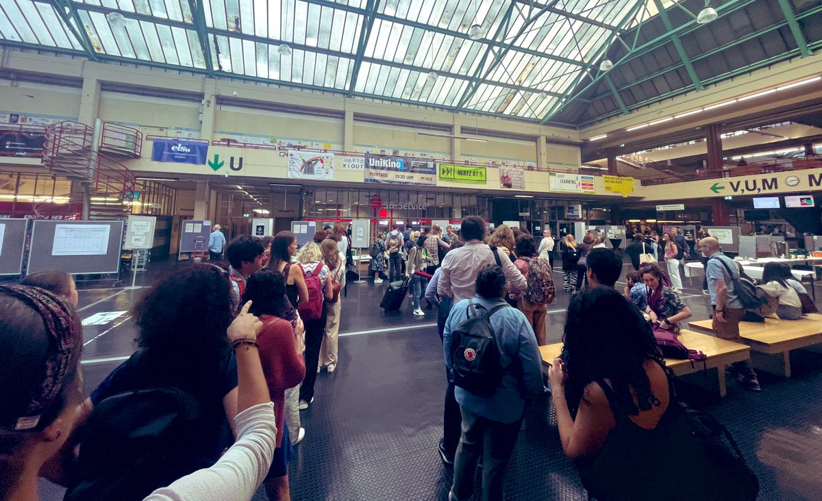 StotraChakraba2's tweet photo. Incredible scenes from the registration desk and the opening ceremony @2023Behaviour 🤩 Excellent vibes, exciting schedule, super thoughtful hosts!! Really looking forward to the week 😍
Representing @Macalester at Bielefeld #Behaviour2023 #AnimBehav #AcademicConference #heymac https://t.co/nwnzfFMvby