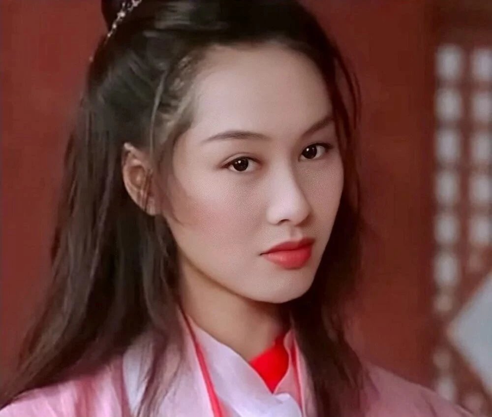 做个有奖空投征集，大家探讨一下币圈影响力和口碑综合最好的的中文kol，（留言理由，转推，点赞）完成这3个任务的粉丝中，我抽一个最合理的粉丝(假人不算)给一个 #BNB 。 另外明天开始我讲讲现阶段每个赛道，我看好以及自己在囤的币。财富密码， #BTC  #Airdrop