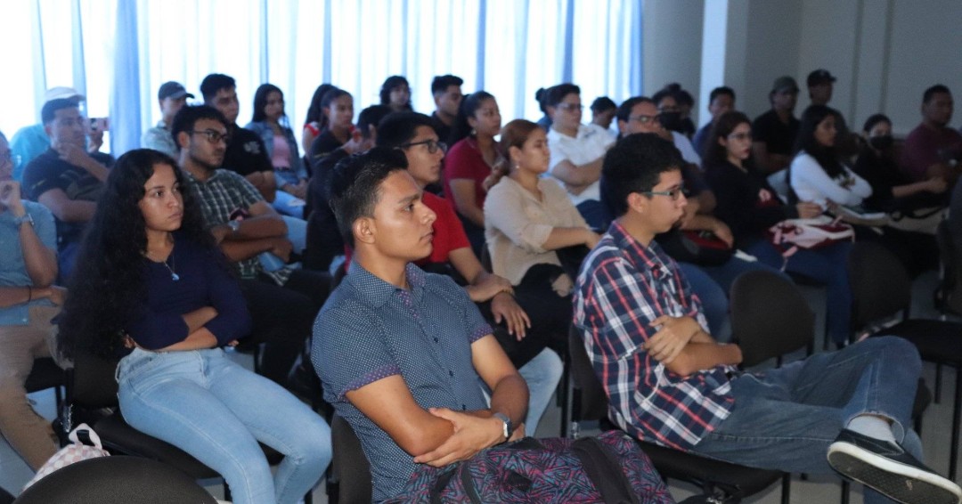 The Geology and Geophysics Institute of <a href="/UNANManagua/">UNAN-Managua</a> in Nicaragua enthusiastically took part in Asteroid Day 2023, offering captivating lectures centred around the subject of impact craters. Check out our website to plan your future #AsteroidDay event! 
ow.ly/GXgZ50Pye2q