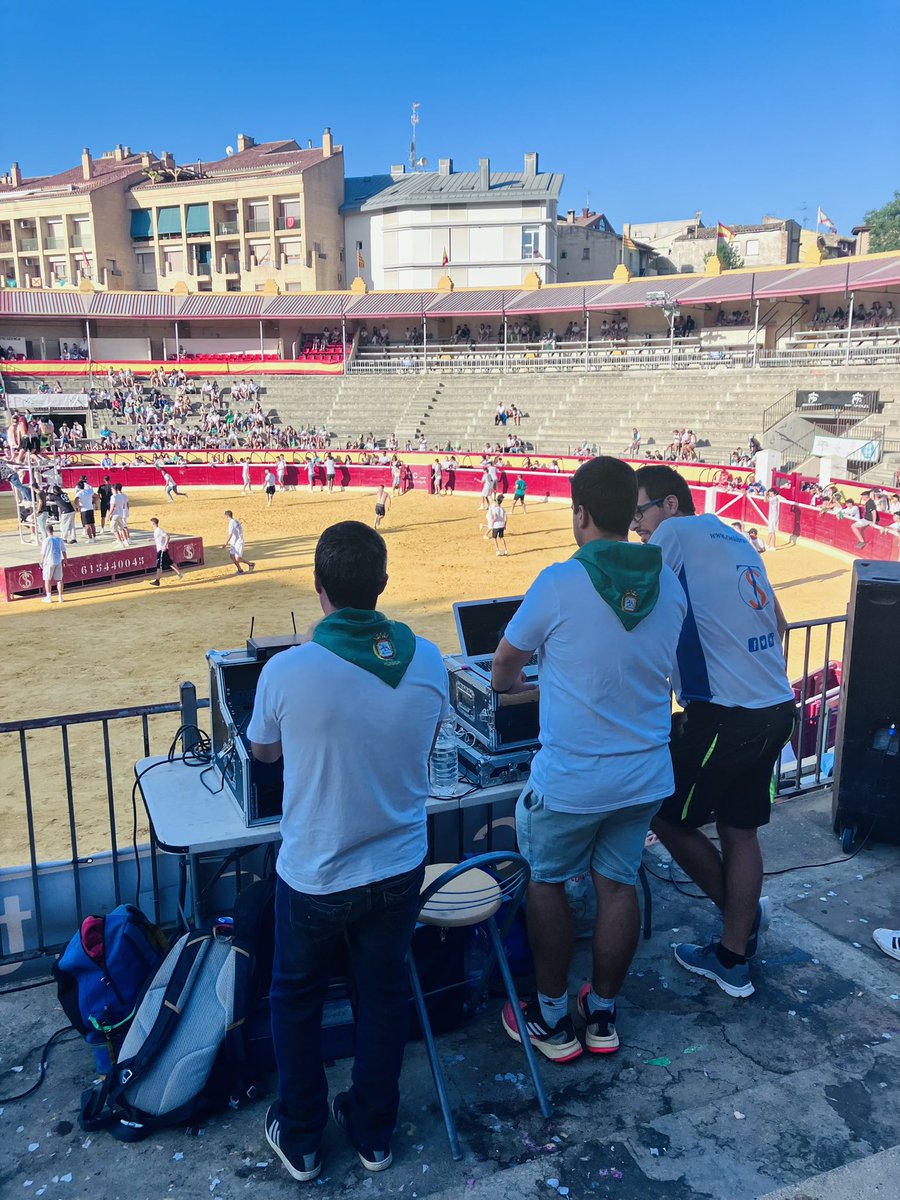 noemi rabinal tweet media