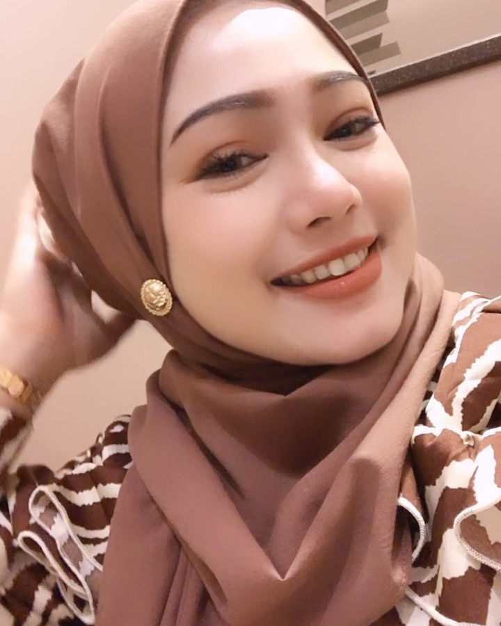 Roomgacor's tweet photo. Ladi ditempet kerja.. kalau km lagi apa ? https://t.co/Vm5KjhedZq