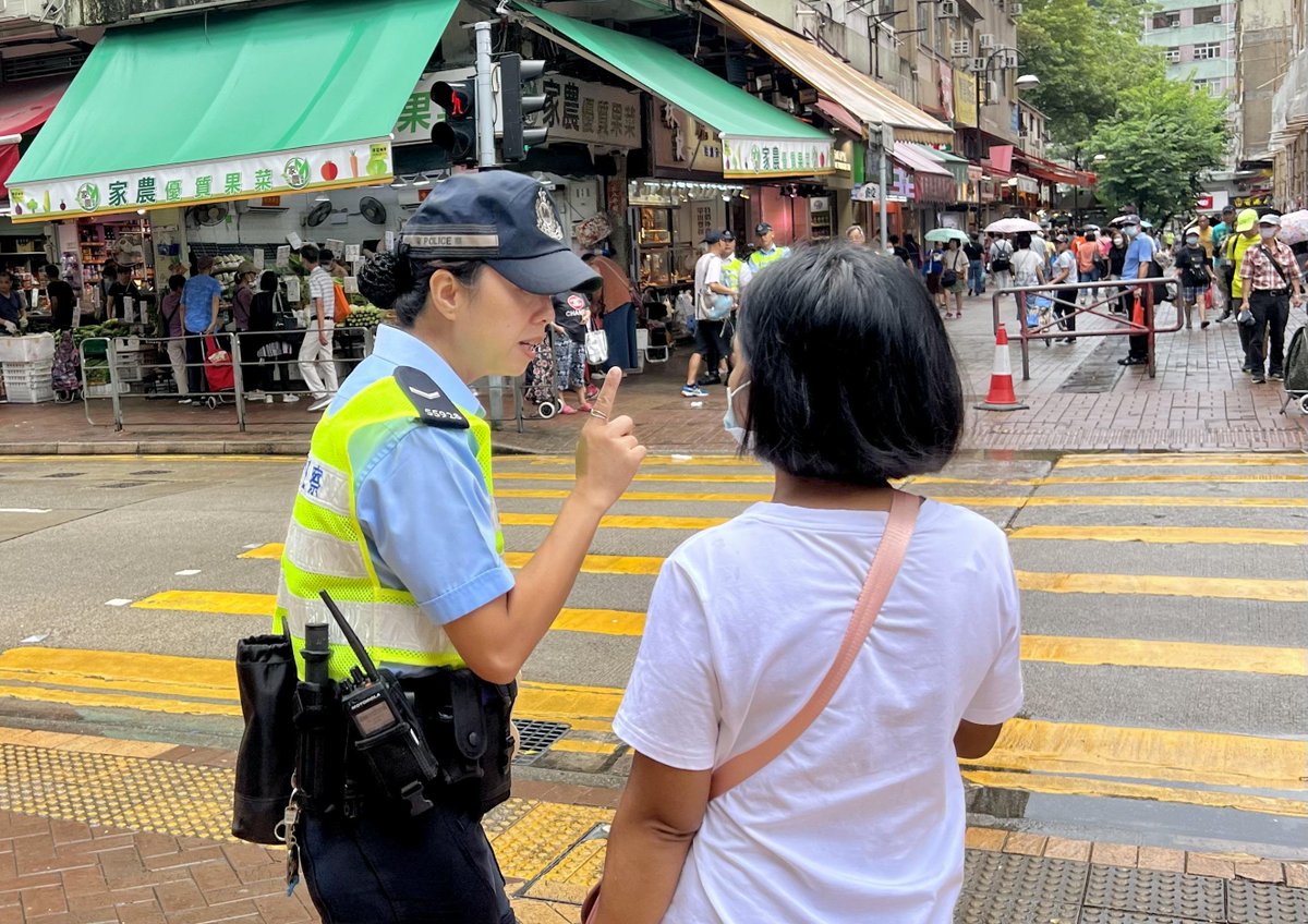 To tackle rising fatal traffic accidents, #HongKongPolice has launched a crackdown on #jaywalkers. Offenders could face a HK$2,000 ($256) fine, urging pedestrians to prioritize safety by using designated crossings and obeying traffic signals.