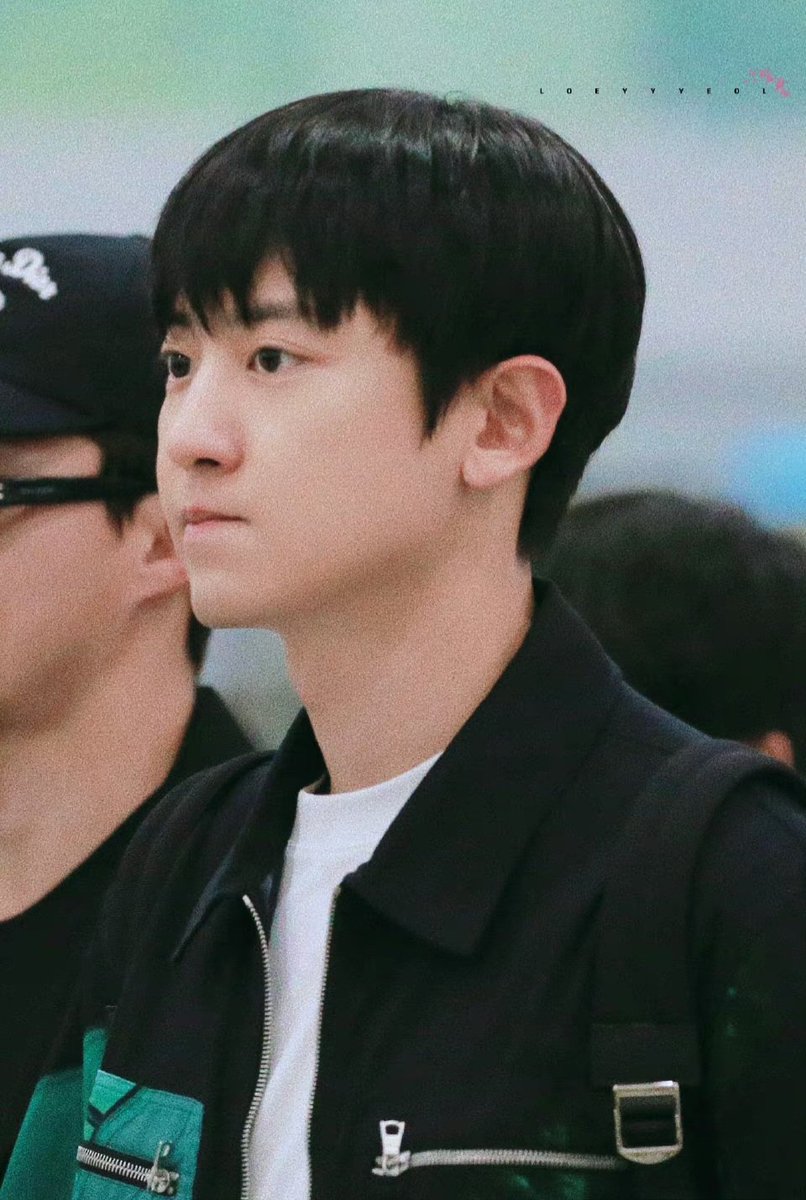 cyhourly's tweet photo. #CHANYEOL #찬열 https://t.co/oYsGMLYWjh