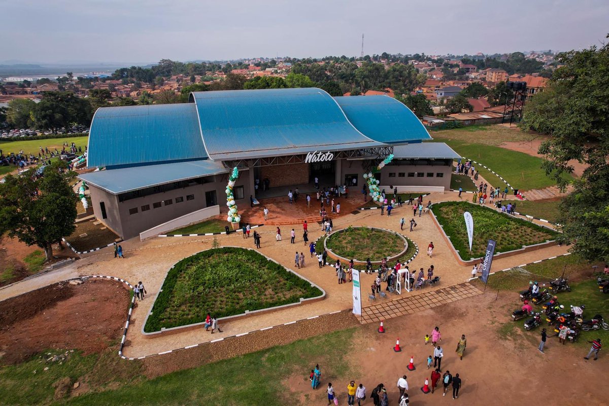 JuliusRwotlonyo's tweet photo. Psalm 66:5
“Come and see what God has done, his awesome deeds for mankind!”
Watoto Church family, thank you for your generosity. https://t.co/CzGNFQXeUf