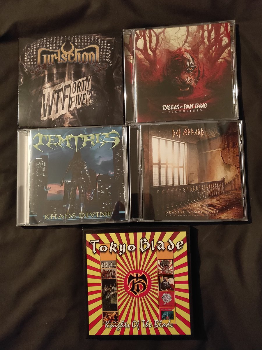 DavidKlement2's tweet photo. Grabbed some more cool CD's from @ClarityRecords today
#SupportYourLocalRecordShops

@GirlschoolReal @tygersofpantang 
@temtris @DefLeppard 
@TokyoBladeUK #NWOBHM https://t.co/IoMkbg3ALk