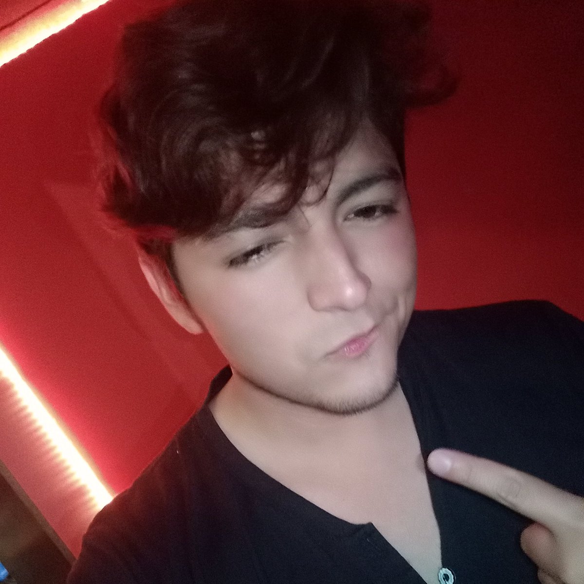 rayankelvincito's tweet photo. #NuevaFotoDePerfil https://t.co/Il9EVTuUAi