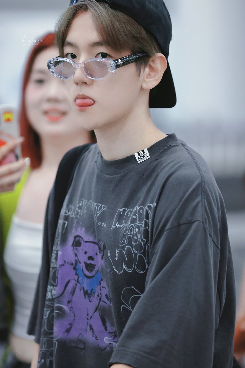EXOGlobal's tweet image. [HQ] 230814 #BAEKHYUN @ Qingdao International Airport, China
Cr. byunjiujiu0506

#EXO #엑소 @weareoneEXO
