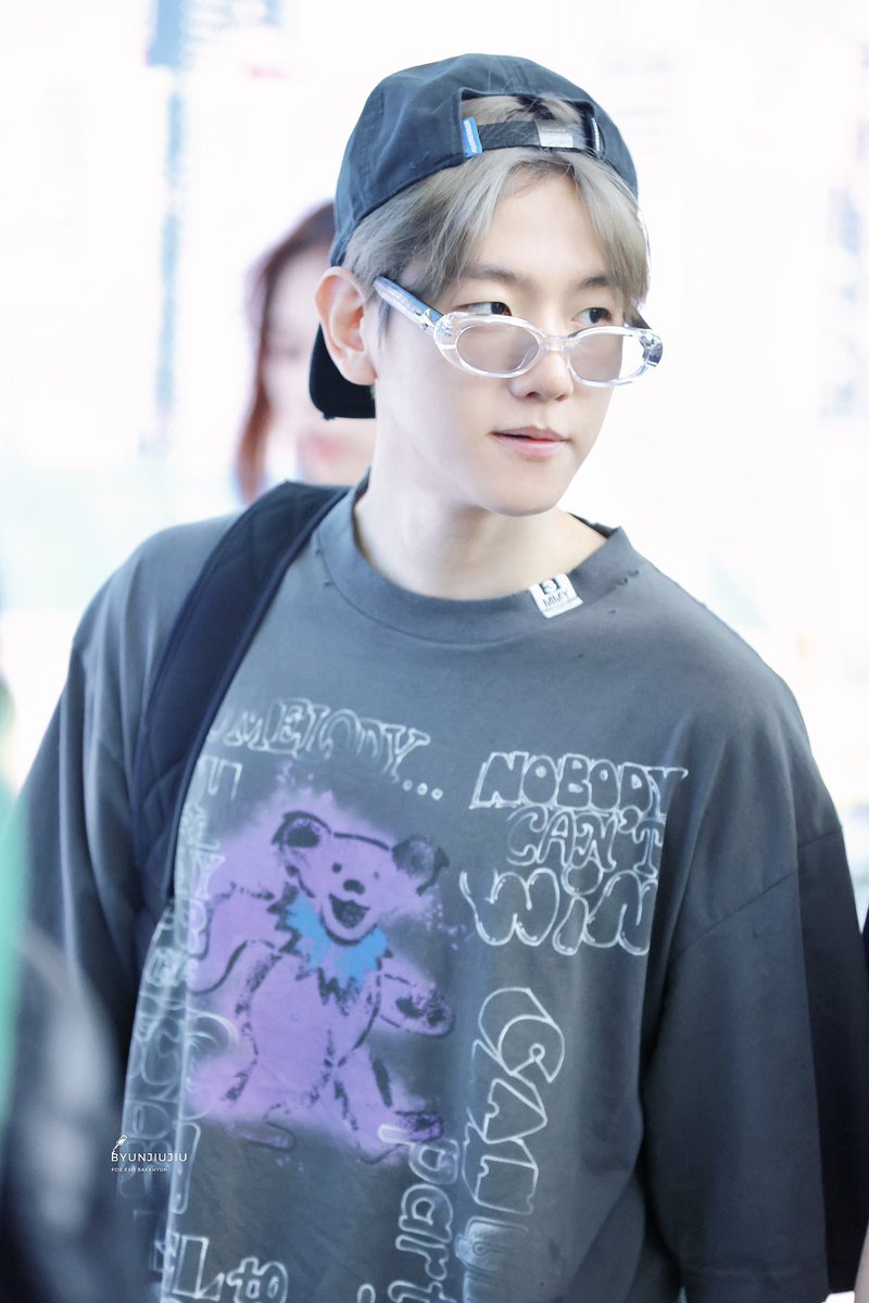 EXOGlobal's tweet image. [HQ] 230814 #BAEKHYUN @ Qingdao International Airport, China
Cr. byunjiujiu0506

#EXO #엑소 @weareoneEXO