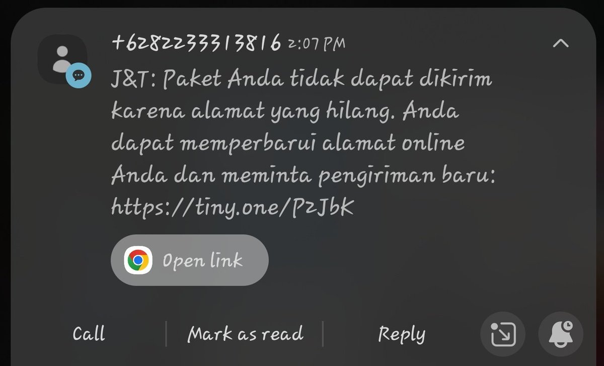 cooventia's tweet photo. Penipuan merambah ke SMS, udah banyak korban,kayaknya gak tersentuh sama hukum. Hmm, pengalaman sih,dulu adik kena tipu,lapor ke polisi, dikasih 2 opsi : 1. Lanjut ke lidik,tapi ribet,ttd kepala,belum lagi prosesnya lama, uang juga gak balik 2.ikhlasin 🤣 gmn mau percaya hukum? https://t.co/ge0WVfT5G5