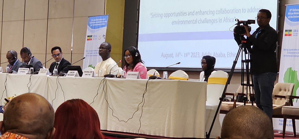 RichardMunang's tweet photo. 🎙️ Our @UNEP_Africa Regional Director @RoseMwebaza opens #AMCEN2023 with a powerful message! Reaffirming @UNEP's commitment to #ClimateAction, #NatureAction, and #PollutionAction. 🌍 Together with AMCEN, we're dedicated to driving transformational solutions using science to inform policy & action. 💪🌳🔬 #ScienceForChange