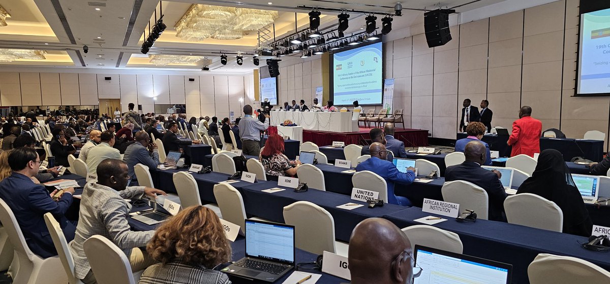 RichardMunang's tweet photo. 🎙️ Our @UNEP_Africa Regional Director @RoseMwebaza opens #AMCEN2023 with a powerful message! Reaffirming @UNEP's commitment to #ClimateAction, #NatureAction, and #PollutionAction. 🌍 Together with AMCEN, we're dedicated to driving transformational solutions using science to inform policy & action. 💪🌳🔬 #ScienceForChange