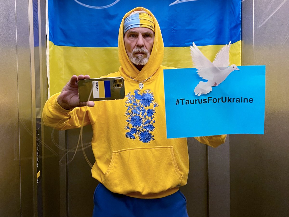 wilde_frank's tweet photo. #RussialsATerroristState
#CloseTheSky #SaveUkraine #ArmUkraineNow #UkrainelsEurope #UkraineIsUs #UkrainelsLove #FightTerrorussia #NoPeaceWithoutJustice #TaurusForUkraine #UkraineWillWin ๐๐บ๐ฆ๐ https://t.co/U7ataXteIr