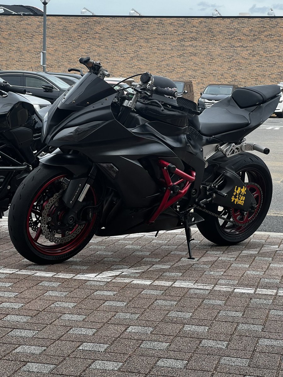 ゆーーま tweet media