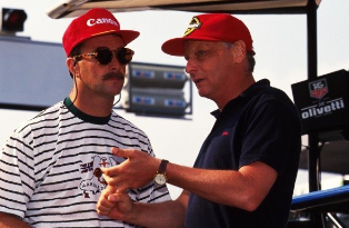 6/11/1992
#F1 Rd16/16 #AustralianGP

LAUDA CALLS ON MANSELL TO WIN TITLE

Nikki Lauda has called on #Williams and #NigelMansell to deliver one final blow to their rivals and win the championship he feels they deserve, saying:
 #RetroF1 #1992F1 #F1 #F1Showdown #TitleDecider