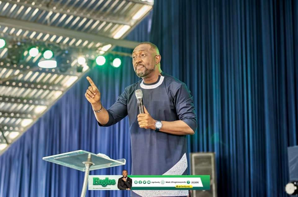 GICfamily's tweet photo. Pictures from the "tent meeting" at the Altar of Mercy ground.
Father we thank You for a beautiful time in Your presence.
#gatewayinternationalchurch #sundayservicepost #exploreeeeeepage #kingdomofGod #christian #georgeizunwa #PGIsaid #gicfamily #sundayquotes #Eagles https://t.co/2YtgCPryEh