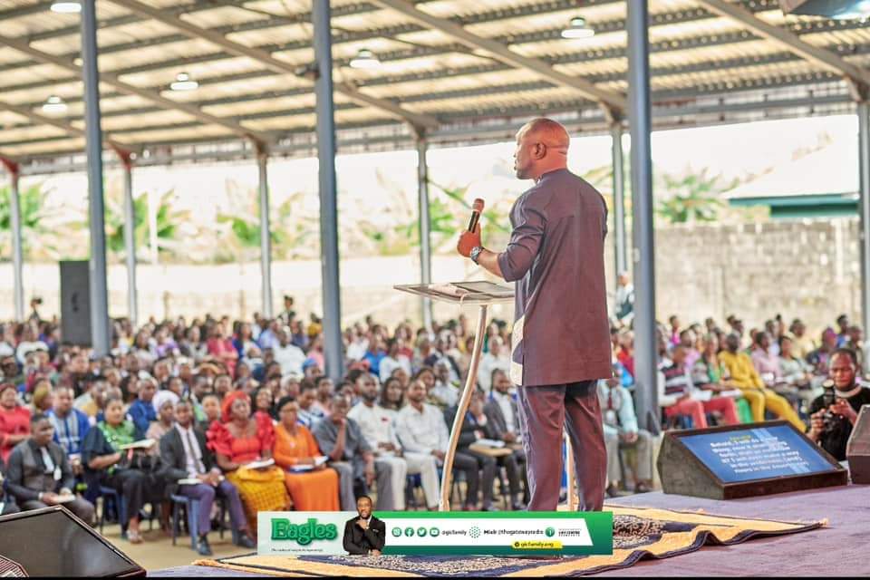 GICfamily's tweet photo. Pictures from the "tent meeting" at the Altar of Mercy ground.
Father we thank You for a beautiful time in Your presence.
#gatewayinternationalchurch #sundayservicepost #exploreeeeeepage #kingdomofGod #christian #georgeizunwa #PGIsaid #gicfamily #sundayquotes #Eagles https://t.co/2YtgCPryEh