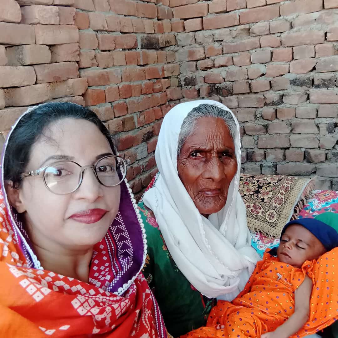 TabithaImran2's tweet photo. Me with my mother in law on independence day
We get freedom from all youcks of Satan by prayers specially mother,s prayers
Respect and Care your parents while your parents or your law's parants.
Bible says in ten commandments owner your parents
This is command of God. https://t.co/UNwjCtHy0g