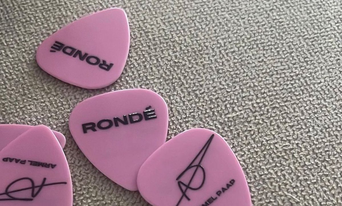 PicksCustom's tweet image. Order your custom guitar picks now! Available from 6 Picks - #guitar #picks #customguitarpicks #plektrum#bedrucken #guitarist #plectrums #guitarporn#eigenplectrum #guitarstrap #epcustoms #guitarplayer#gitarist #guitarplayer ownguitarpicks.co.uk - custompicks.com