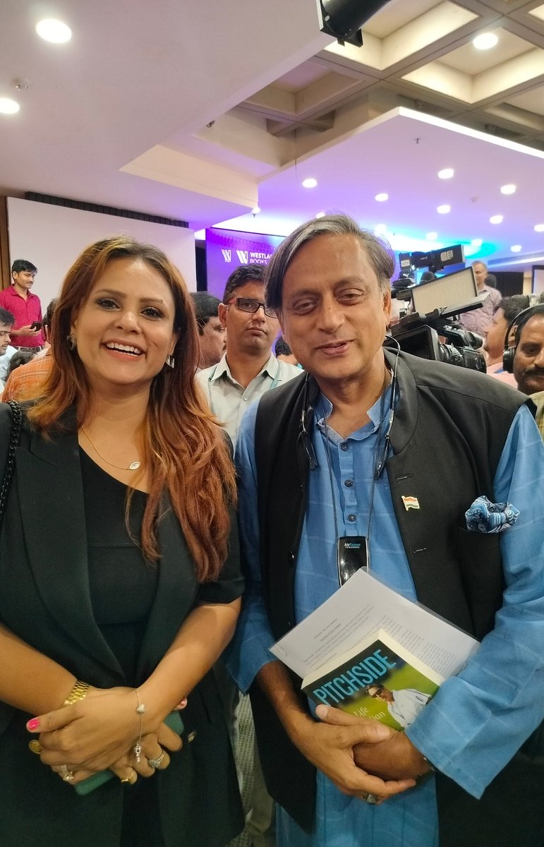 nishaasingh8130's tweet photo. It was a book launch program at India international centre
@ShashiTharoor https://t.co/MEmZYxmaKm