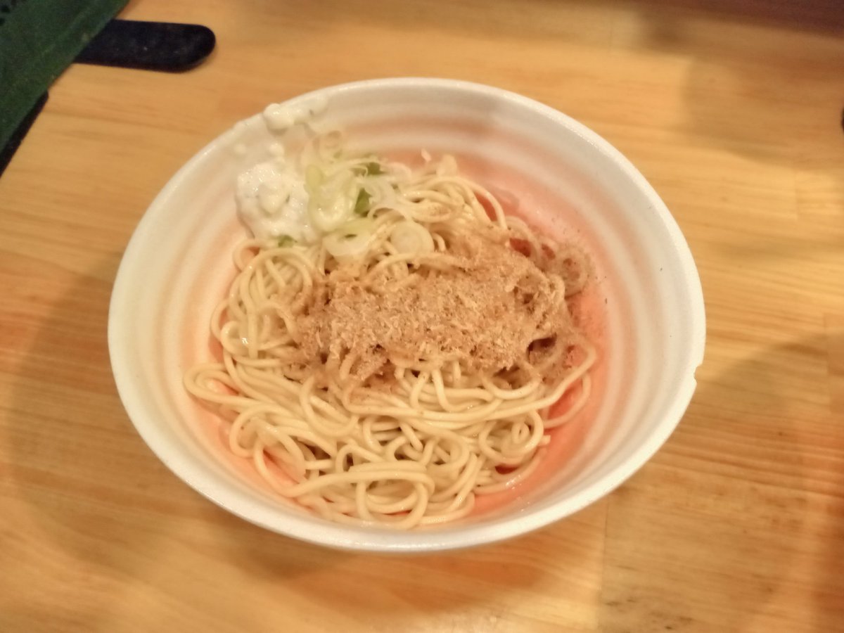 naoniini7022's tweet photo. 超濃厚渡蟹哲也🦀を頂きたく雨や台風心配でしたが☔🌪️早起きして伺いました🙌夏休みが1日しか無いので横須賀巡りしたかったのですが平八さんと駅の往復で俺の夏休みは終わりました🍜✨ご馳走様でした🙇またＴシャツ受け取りの際に伺います👕
＃横須賀平八
＃煮干し平八 https://t.co/SQurWshQ5S