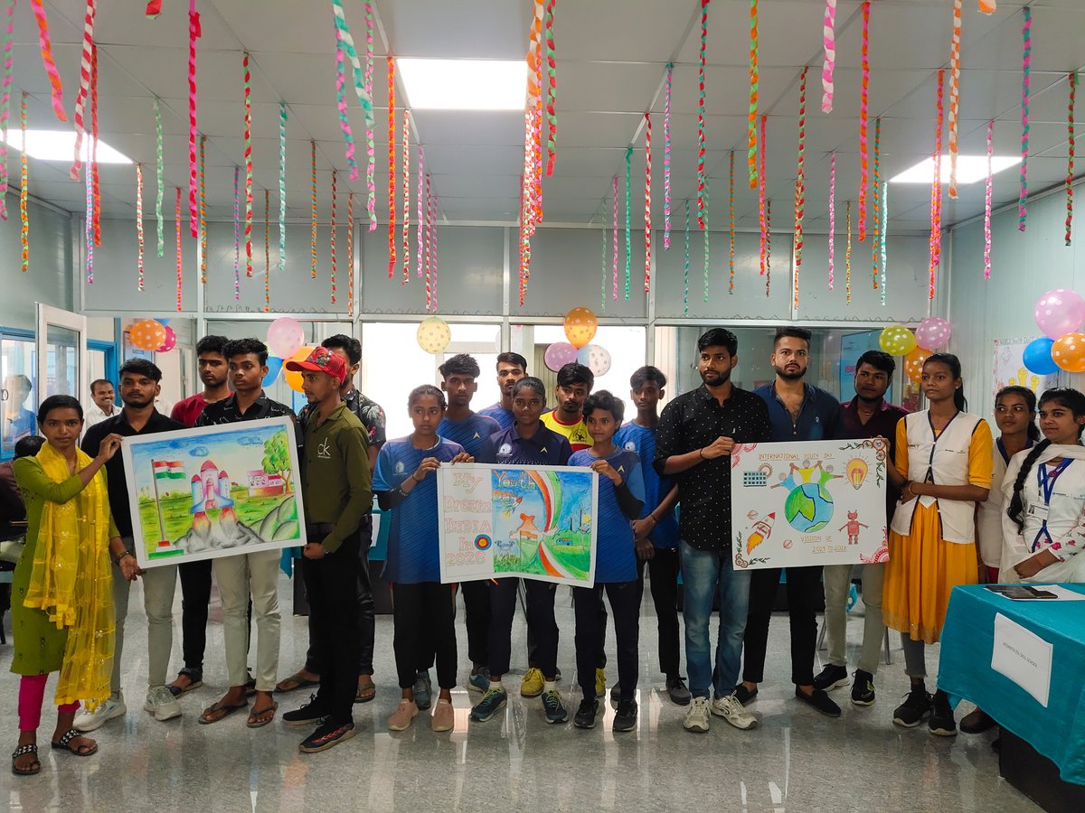 ESLSteelLimited's tweet photo. #InternationalYouthDay was celebrated with students from #ESLSkillSchool, #ProjectPrerna, and #ESLArcheryAcademy through quizzes, debates, speeches & contests. The winners where honoured by our esteemed guests Mr. Nemchand Mahato, Mr. Sitaram Mahato, and Mr. Rakesh Kumar Mishra. https://t.co/M0xsNf0Pq3