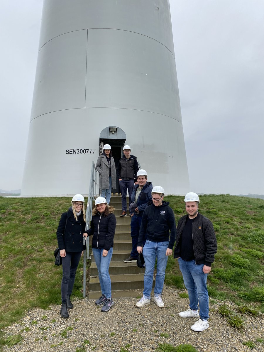 berndschenk's tweet photo. Our study trips in the past semester in our Bachelor program Business Administration @uni_li : Rhine Valley, Vienna, New York - Princeton. Looking forward to the next trips! https://t.co/v9H3VsJHRJ